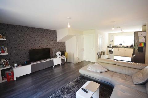 25 Ash Grove, Chesham, HP5 2FU