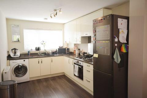 25 Ash Grove, Chesham, HP5 2FU