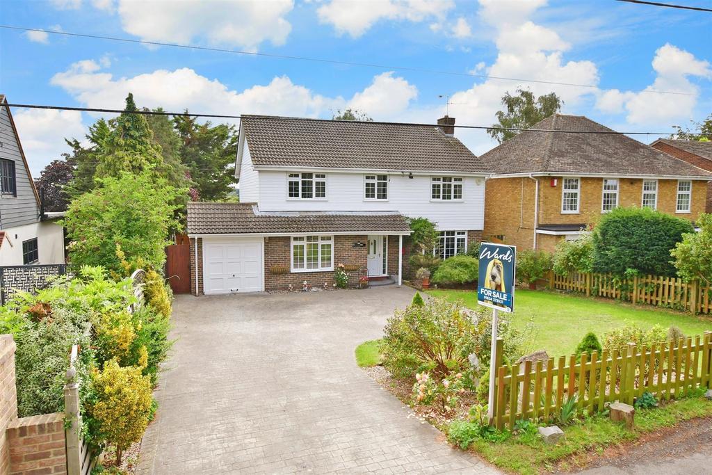 Mill Lane, Hartlip, Sittingbourne, Kent 4 bed detached house for sale
