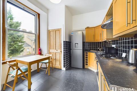 2 bedroom flat to rent, Lauriston Gardens, Meadows, Edinburgh, EH3