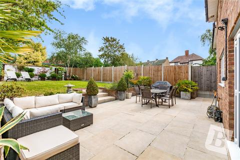 323 Corbets Tey Road, Upminster, RM14 2DF