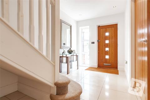323 Corbets Tey Road, Upminster, RM14 2DF