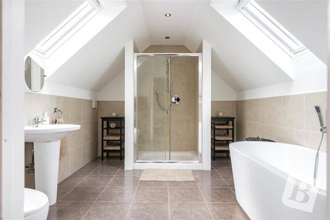 323 Corbets Tey Road, Upminster, RM14 2DF