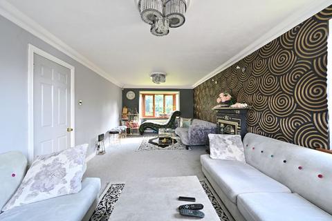 8 Beardwood Park, Blackburn, BB2 7BW
