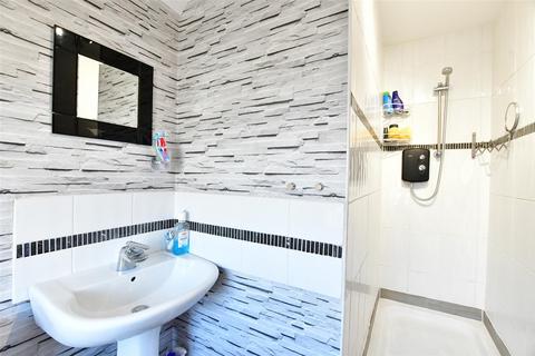 21 Queens Road, Gravesend, DA12 5JP