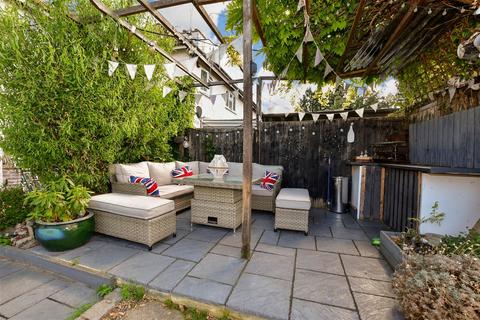21 Queens Road, Gravesend, DA12 5JP