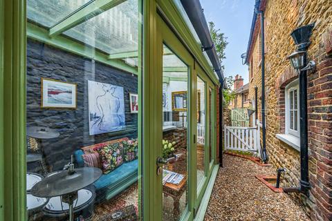 128 Brighton Road, Godalming, GU7 1PL