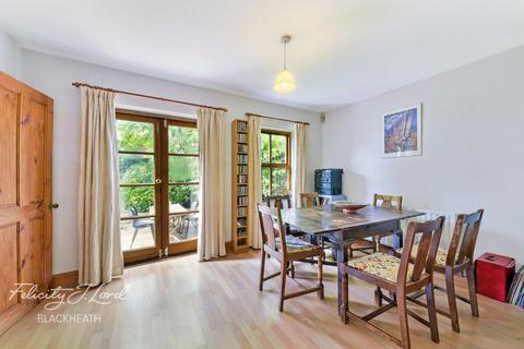 9 Reynolds Place, London, SE3 8SX