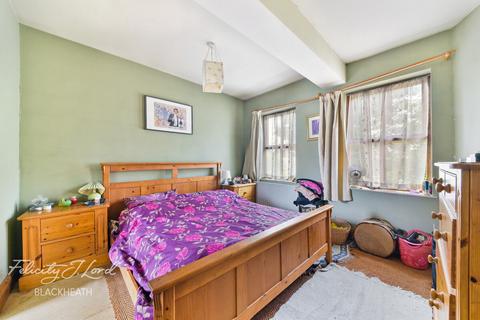9 Reynolds Place, London, SE3 8SX