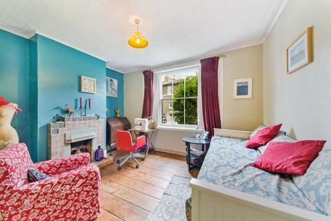 9 Reynolds Place, London, SE3 8SX