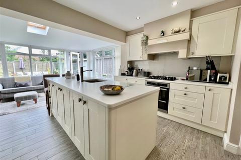 6 Knights Croft, Wetherby, LS22 7TJ