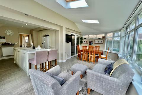 6 Knights Croft, Wetherby, LS22 7TJ