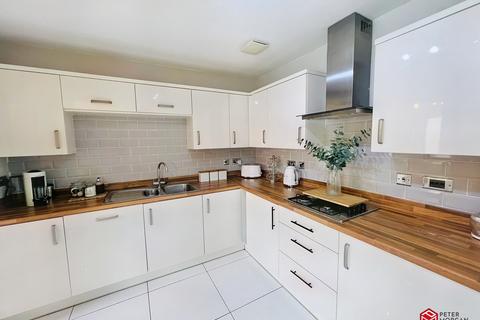 59 Glamorgan Green, Llandarcy, Neath, SA10 6FA
