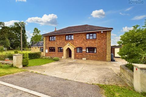 4 bedroom detached house for sale, Chapel House, Legsby, LN8