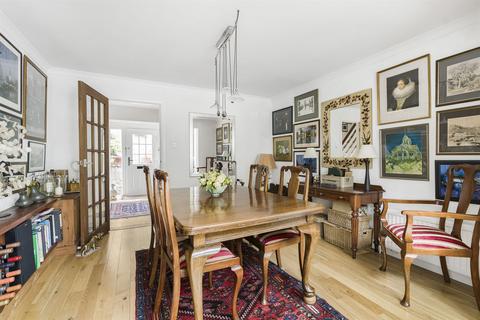 5 Badgers Way, Marlow, SL7 3QU