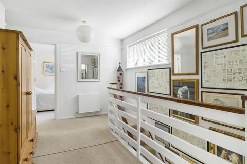 5 Badgers Way, Marlow, SL7 3QU