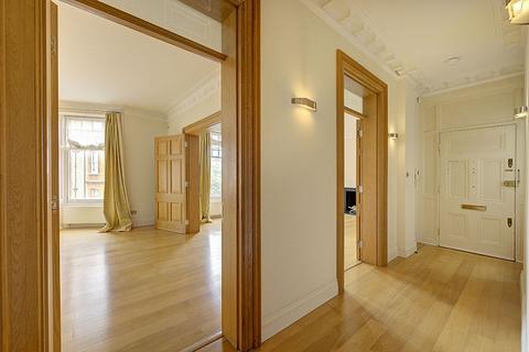 4 bedroom apartment for sale, Wynnstay Gardens, London, W8