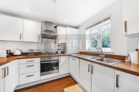 56 Waratah Drive, Chislehurst, BR7 5FR