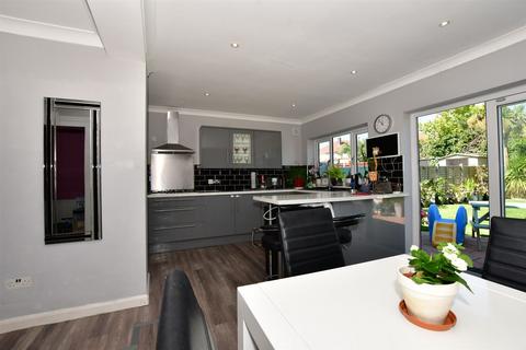 50 Cowper Close, Welling, DA16 2JT