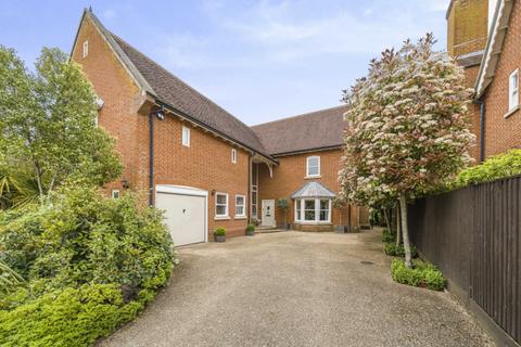 7 Hazel Grove, Kingwood, Henley-on-thames, RG9 5NH