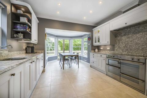 7 Hazel Grove, Kingwood, Henley-on-thames, RG9 5NH