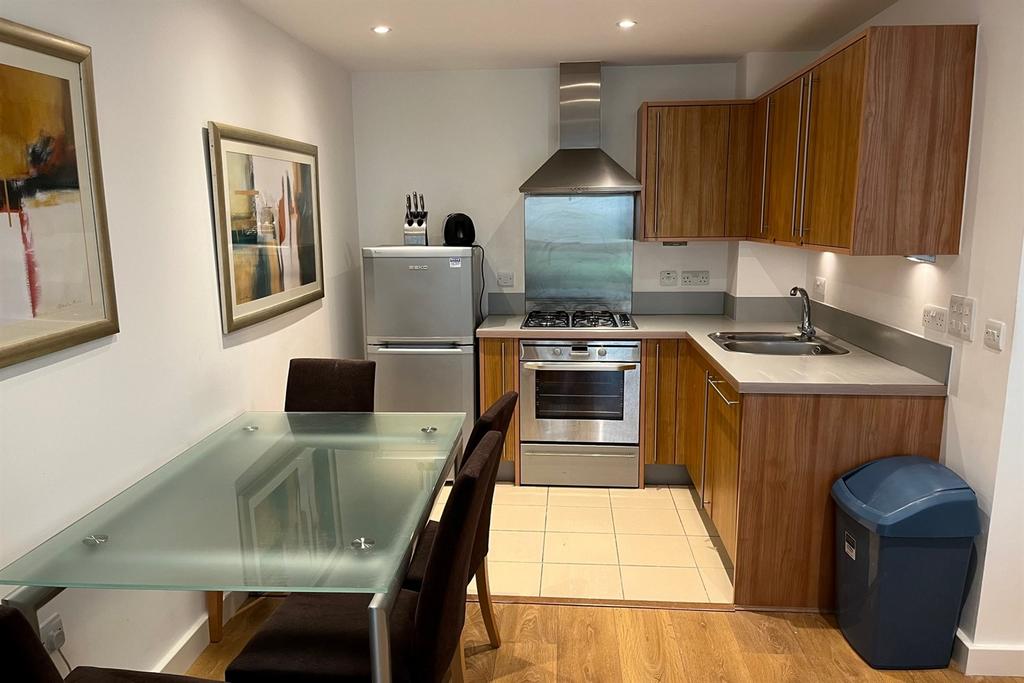 House in London - View 3