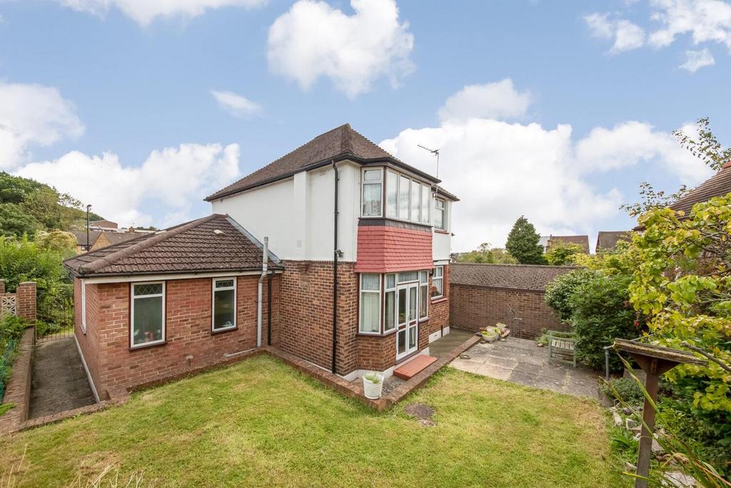 Spa Hill, Crystal Palace, London, SE19 3 bed house for sale £715,000