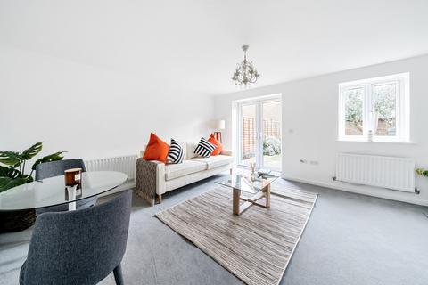 3 bedroom terraced house for sale, Lawes Walk, Minchin Road, Romsey, Hampshire, SO51