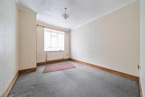 2 bedroom flat for sale, Tabard Garden Estate, London