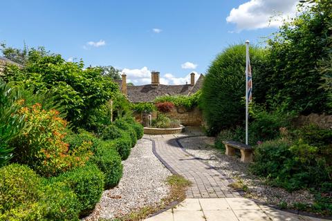 4 bedroom terraced house for sale, High Street, Chipping Campden, Gloucestershire, GL55