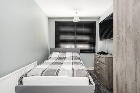 2 bedroom flat for sale, Benworth Street, Bow, London, E3