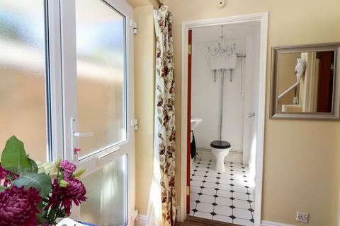 2 Dorian Grove, Alresford, SO24 9QR