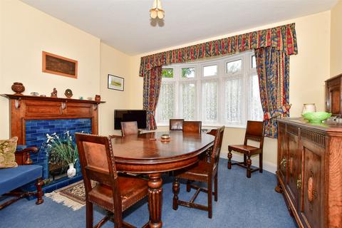 116 Alpha Road, Birchington, CT7 9EA