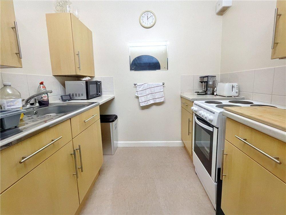 Ferndown, Dorset, BH22 1 bed flat for sale £73,000