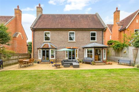 33 Hazel Grove, Kingwood, Henley-on-thames, RG9 5NH