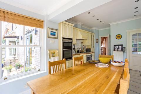 33 Hazel Grove, Kingwood, Henley-on-thames, RG9 5NH