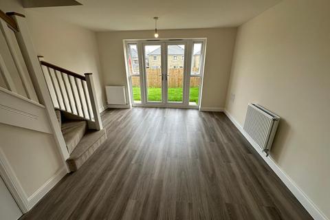2 bedroom semi-detached house to rent - Westminster Drive, Clayton, Bradford, BD14