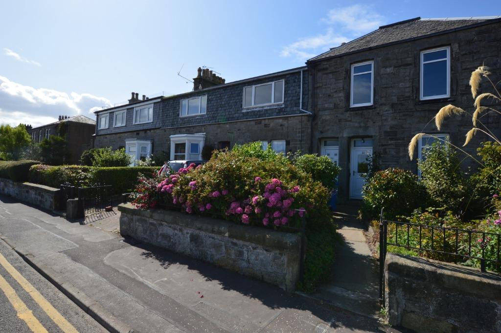 Pettycur Road, Kinghorn, KY3 2 bed flat £595 pcm (£137 pw)