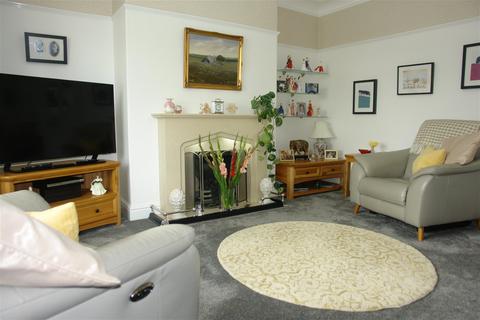 54 Thatch Leach, Chadderton, Oldham, OL9 9QX