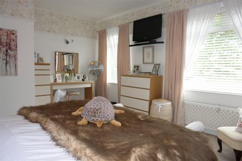 54 Thatch Leach, Chadderton, Oldham, OL9 9QX