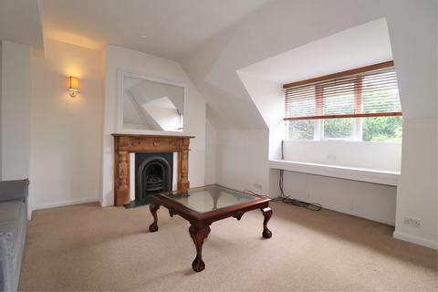 3 bedroom apartment for sale, Woburn Hill, Addlestone KT15