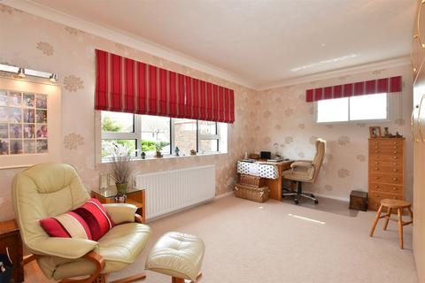 8 Alinora Crescent, Goring By Sea, Worthing, BN12 4JB