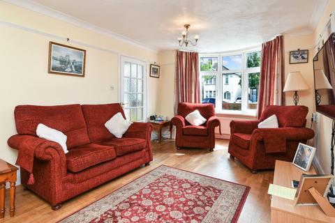 45 Wakering Road, Shoeburyness, Southend-on-sea, SS3 9SY