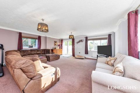 4 bedroom detached house for sale, The Street, Gooderstone