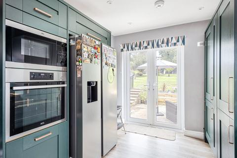 2 bedroom bungalow for sale - Mazoe Road, Bishop's Stortford, Hertfordshire, CM23