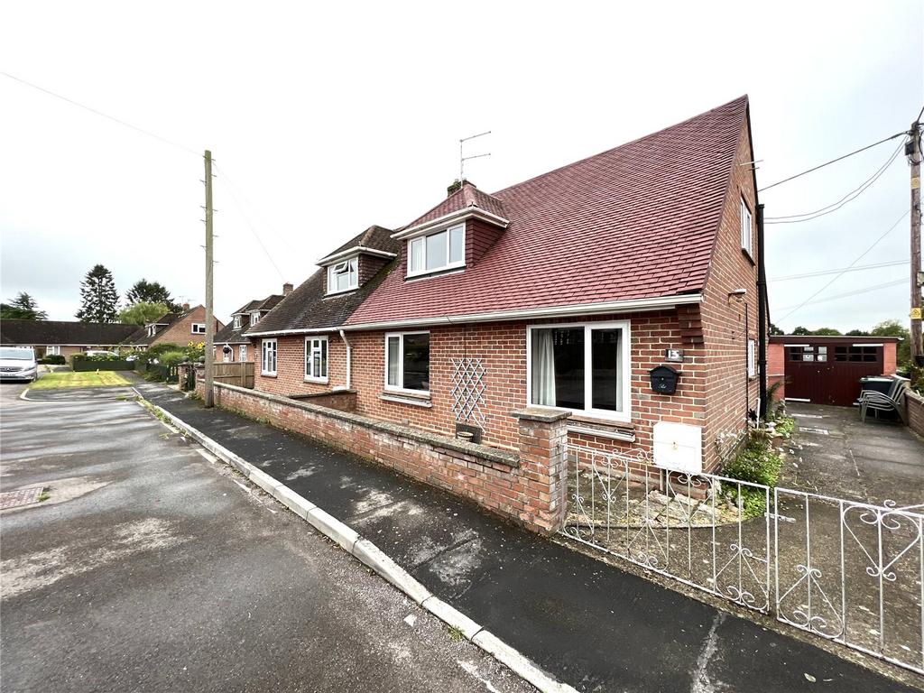 Greenway, Child Okeford, Blandford Forum, Dorset, DT11 3 bed end of