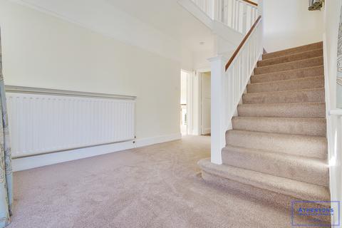19 Brackendale Road, Queens Park, Bournemouth, BH8 9HY