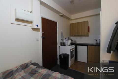 Studio to rent, London Road, Southampton