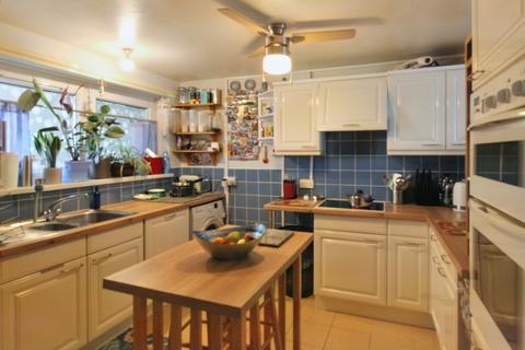 3 bedroom flat for sale, York Close, Southampton