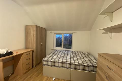 Studio to rent, Heatherdean Road, Southampton